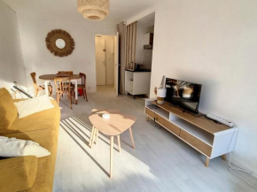 Charmant Appartement avec Jardin Proche Plage et Commerces - 4 Couchages, Parking et WIFI - FR-1-746-18